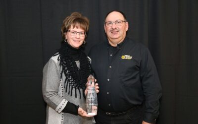 The EZ Manufacturing, founded by Bruce and Connie Goddard (Charles City, IA), received the Innovation Award